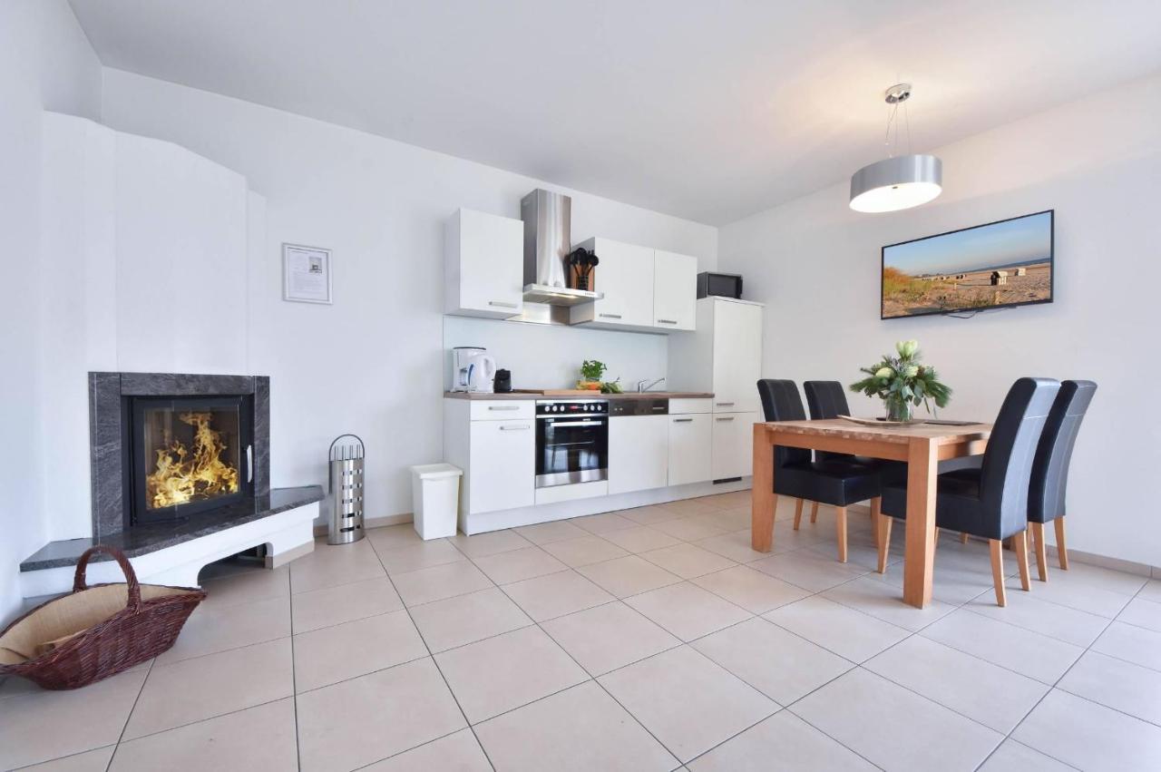 Villa Kaja Wohnung Achterland Korswandt Bagian luar foto